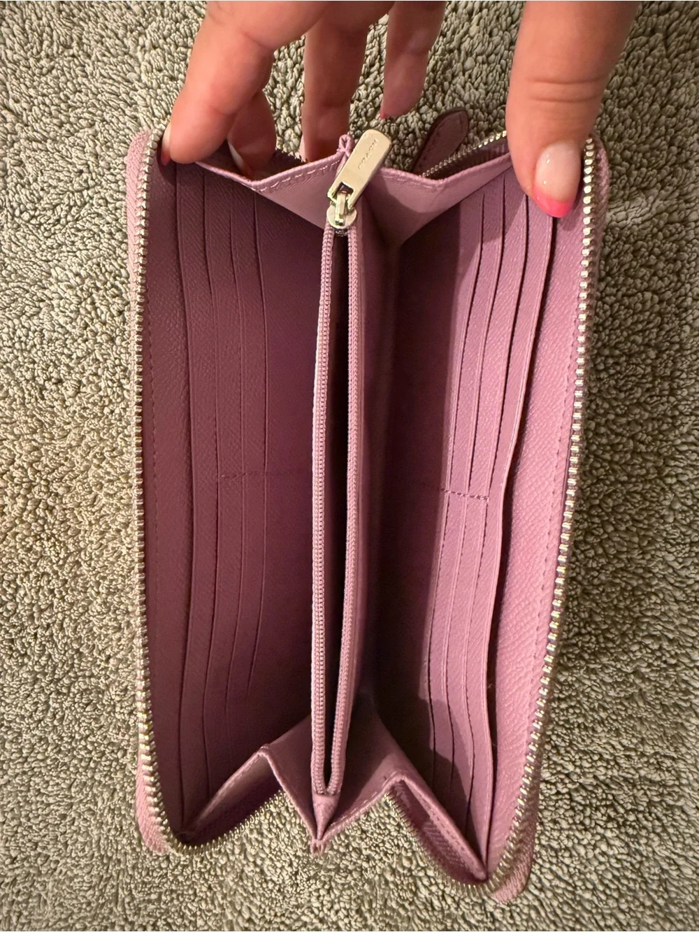Coach sleek card